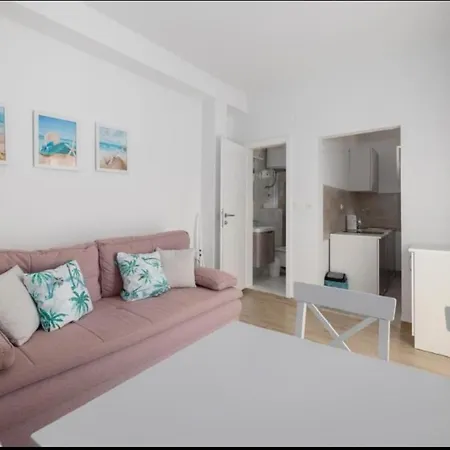 Ivo Pink Apartment